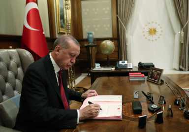 Cumhurbaşkanı Erdoğan 6 üniversiteye rektör atadı