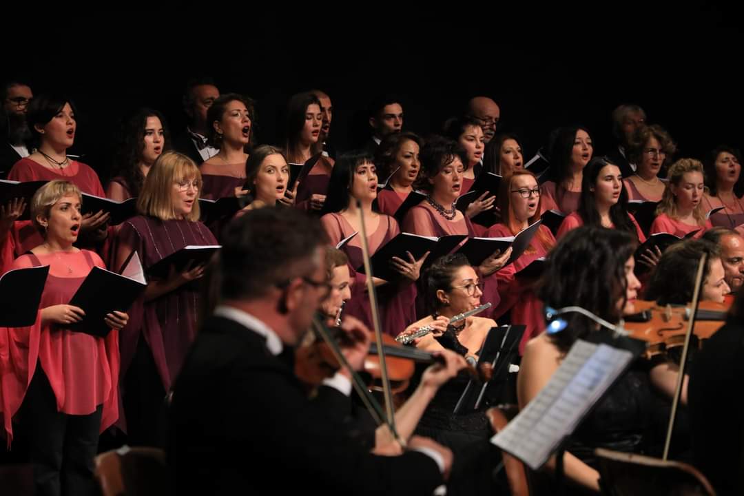 ROTA SANAT MERKEZİ ALANYA BÜYÜK KORO VE ORKESTRASI YENİ YIL KONSERİ DÜZENLENDİ
