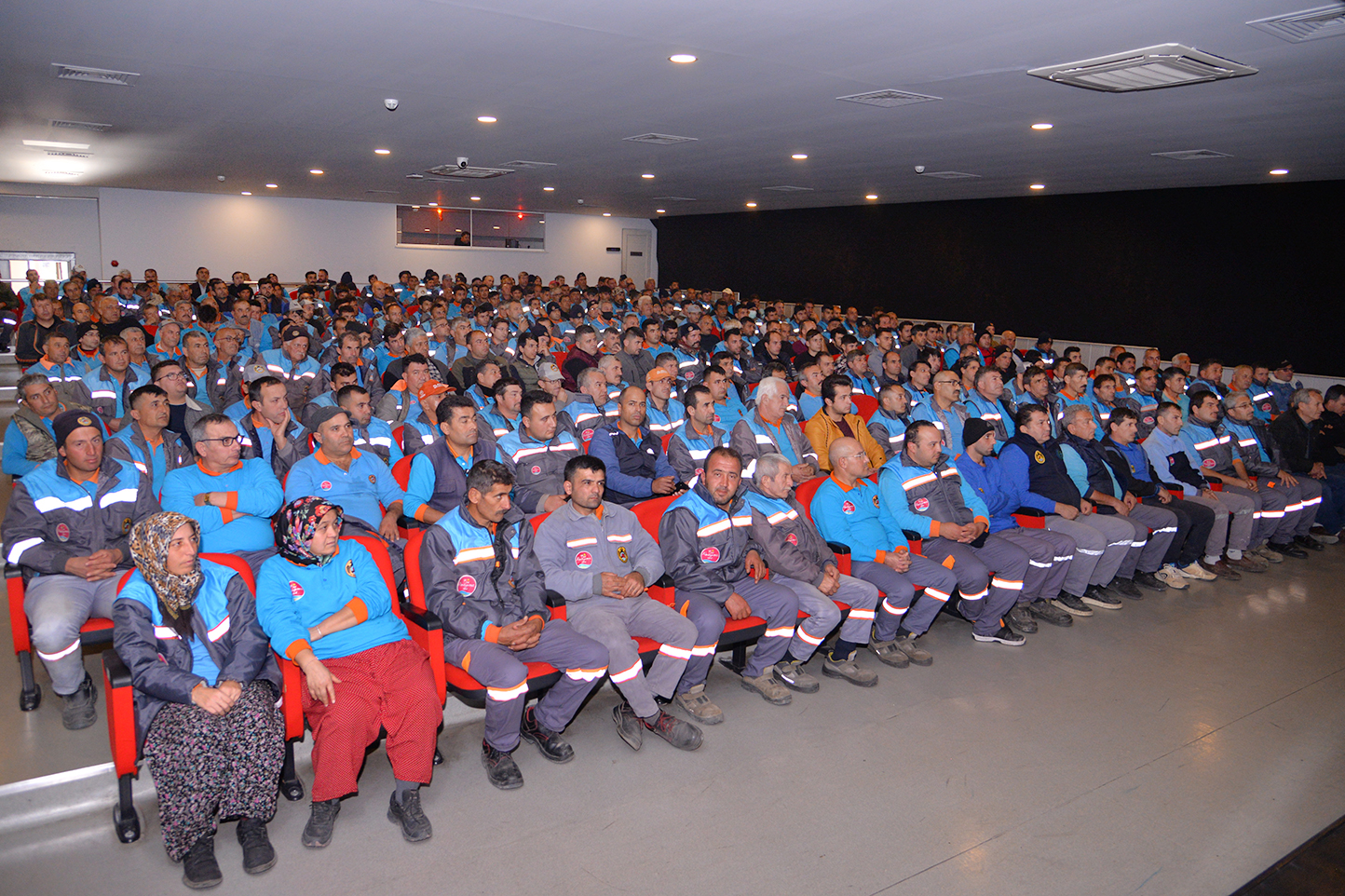 ALANYA BELEDİYE PERSONELİNE TRAFİK, ŞÜPHELİ PAKET VE ŞAHIS EĞİTİMİ