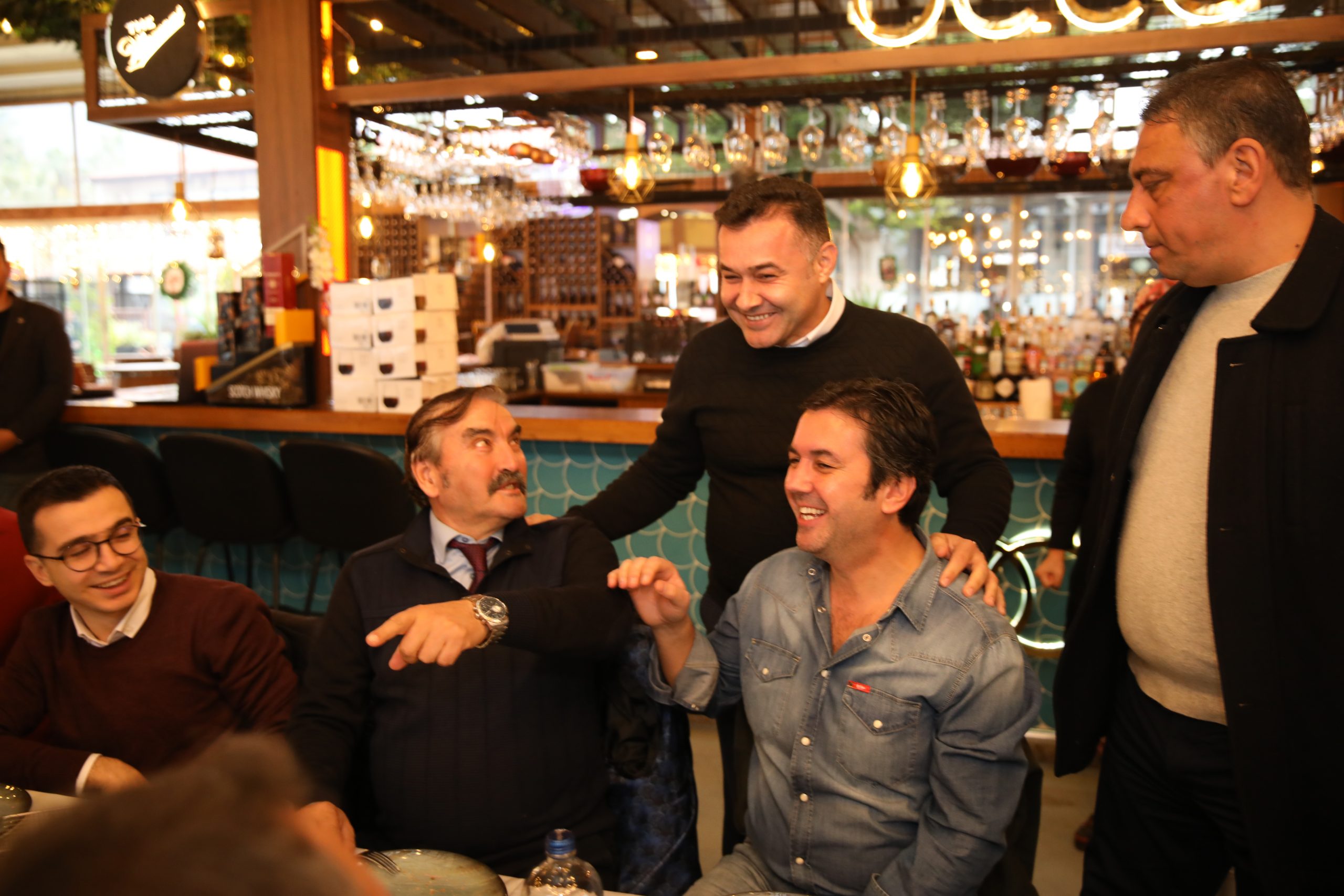 BAŞKAN YÜCEL 10 OCAK KAPSAMINDA BASIN MENSUPLARIYLA KAHVALTIDA BULUŞTU