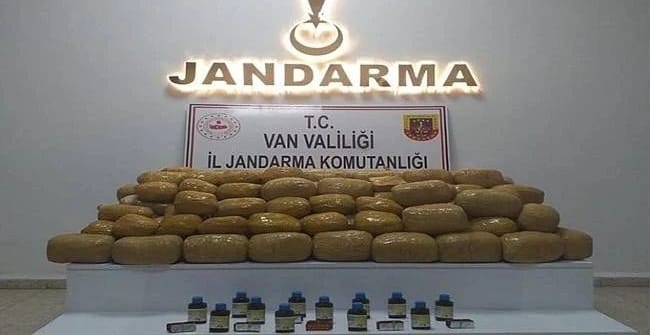 Başkale’de 216 kilo uyuşturucu ile 590 adet sentetik hap ele geçirildi