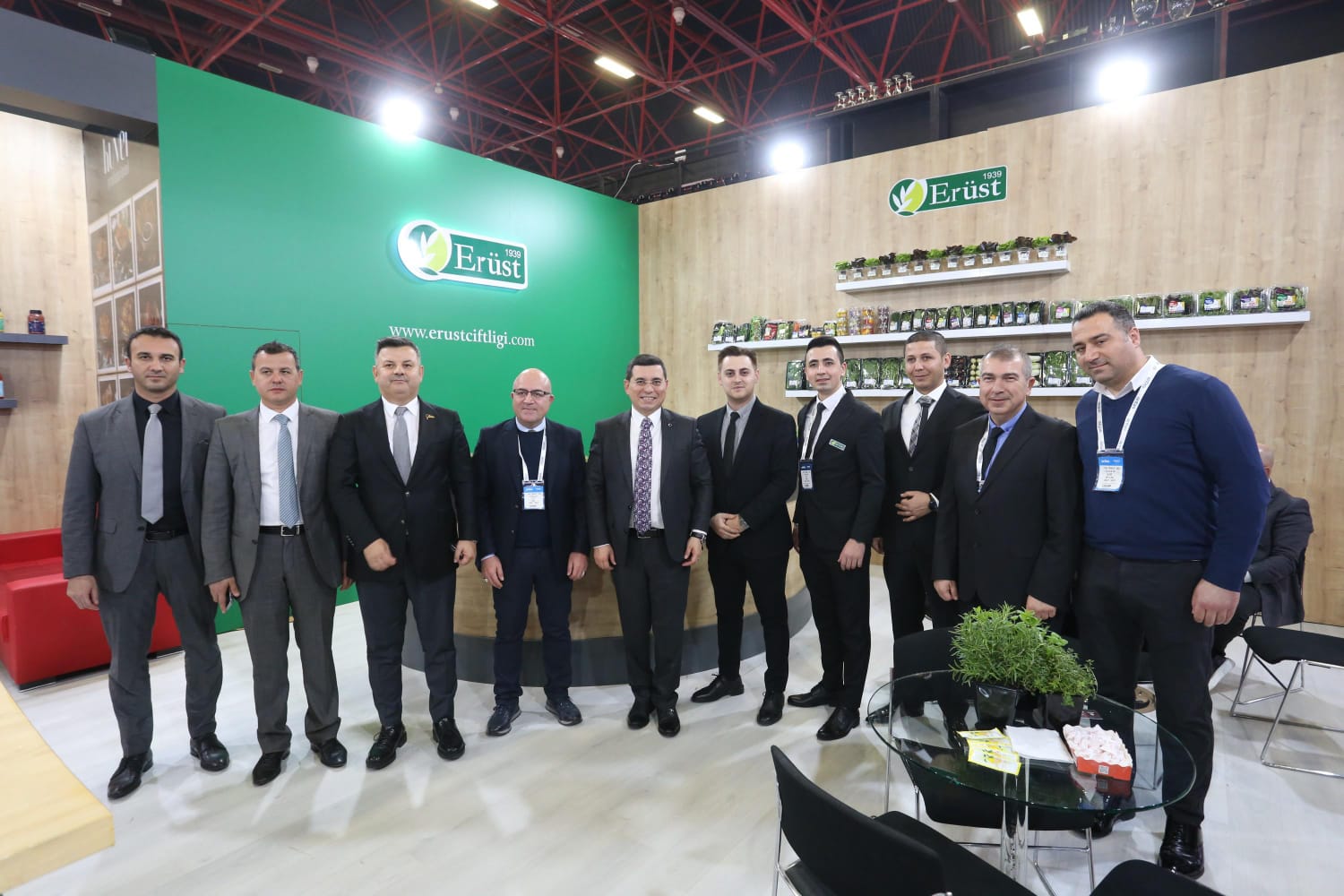 Tütüncü, “Türkiye’nin en büyük fuarı, Antalya’ya değer katıyor”