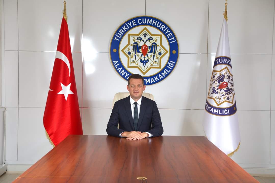 ALANYA KAYMAKAMI DR. FATİH ÜRKMEZER’İN YENİ YIL MESAJI