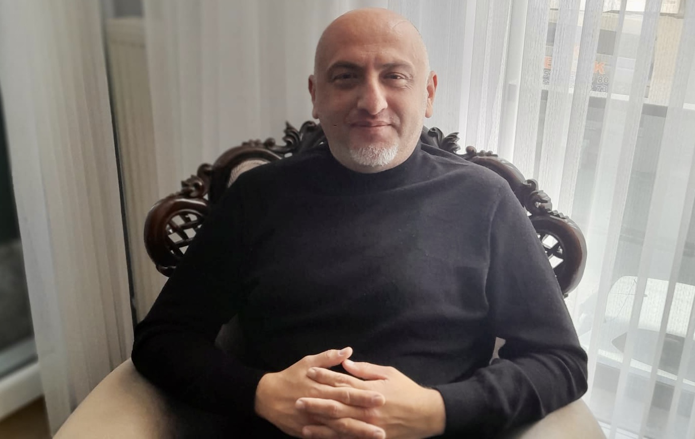 İlker Tekbaş İdlib’deki Çocukları Sevindirmeye Gidiyor