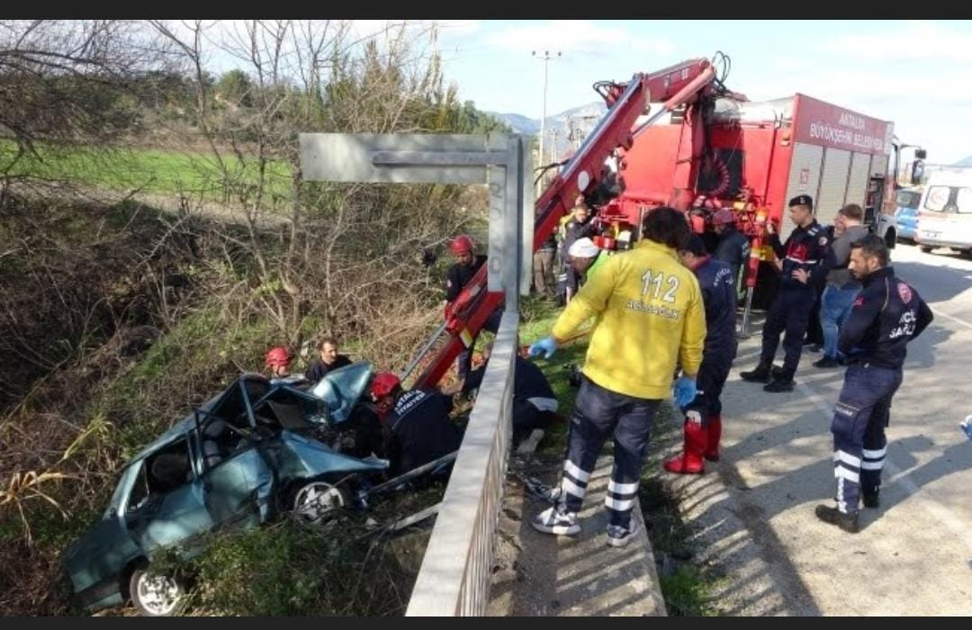 ANTALYADA CAN PAZARI DİKKATSİZLİK KATLİAM GİBİ KAZA