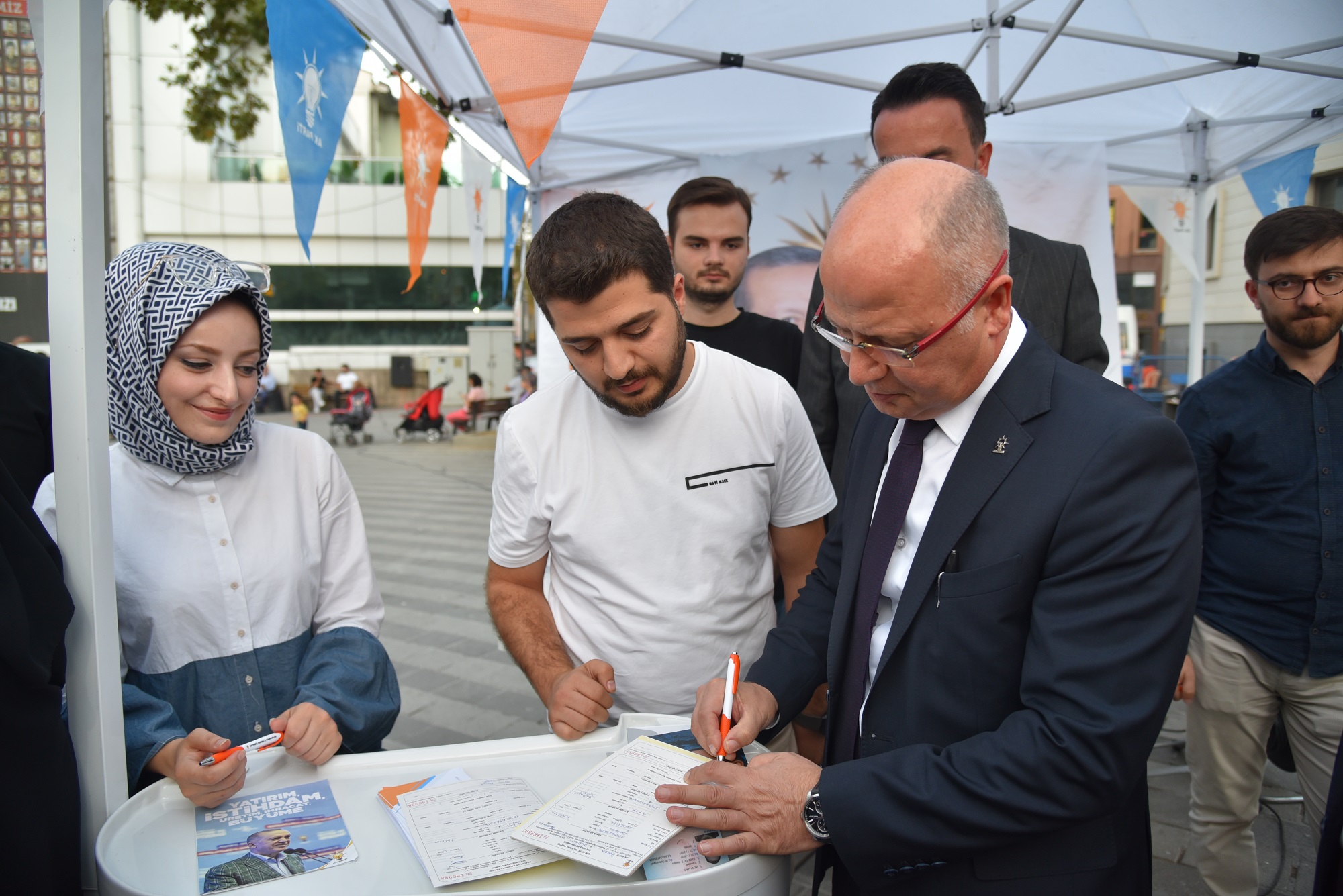 BURSA KAZANDIRDIĞI 41.433 YENİ ÜYE İLE AK PARTİ’NİN GÜCÜNE GÜÇ KATTI