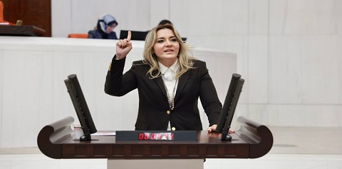 AYLİN CESUR KONUT KİRALARINI GÜNDEME TAŞIDI