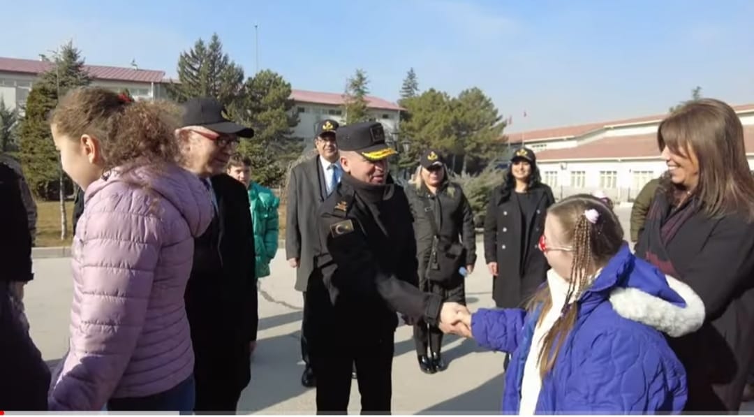 JANDARMA GENEL KOMUTANLIĞININ ELİMİ TUT VE BENİMLE YÜRÜ PROJESİ TÜM TÜRKİYE”DE İLGİ ODAĞI OLDU