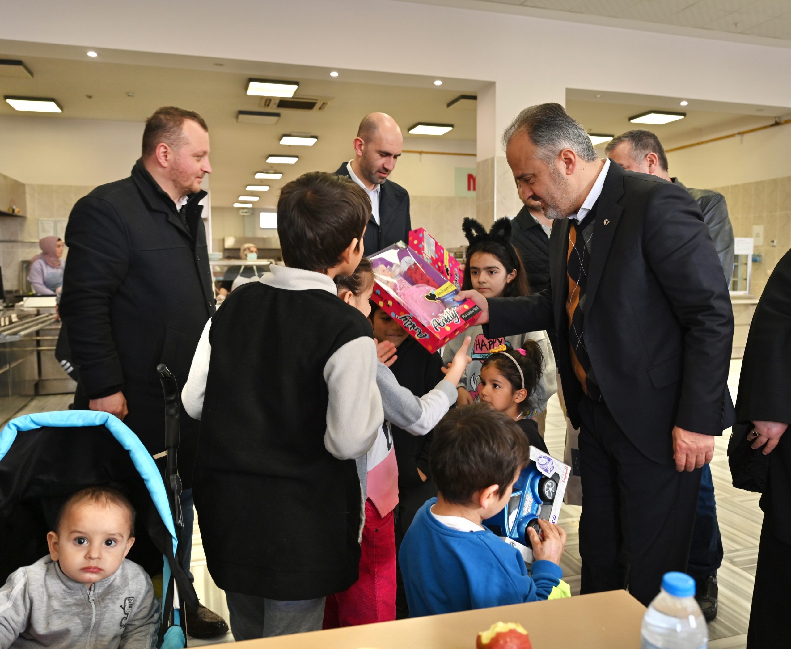 Başkan Aktaş, Bursa’da depremzedeleri ziyaret etti