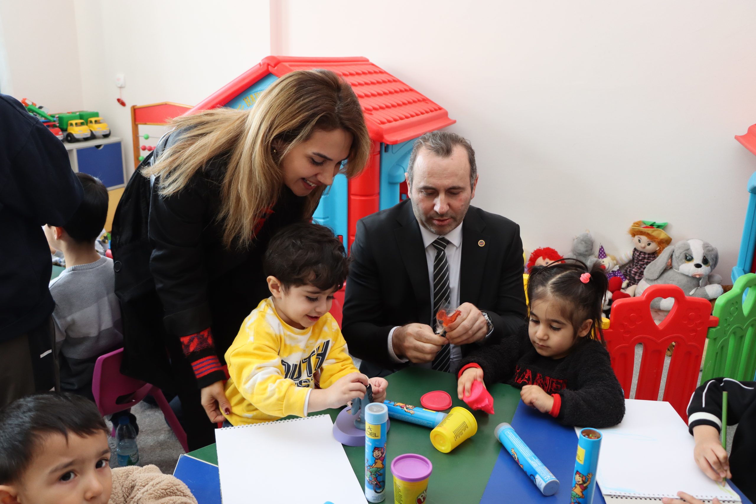 TÜM İMKANLARIMIZI SEFERBER EDİYORUZ” YALOVA BELEDİYESİ’NDEN DEPREMZEDELERE TAM DESTEK