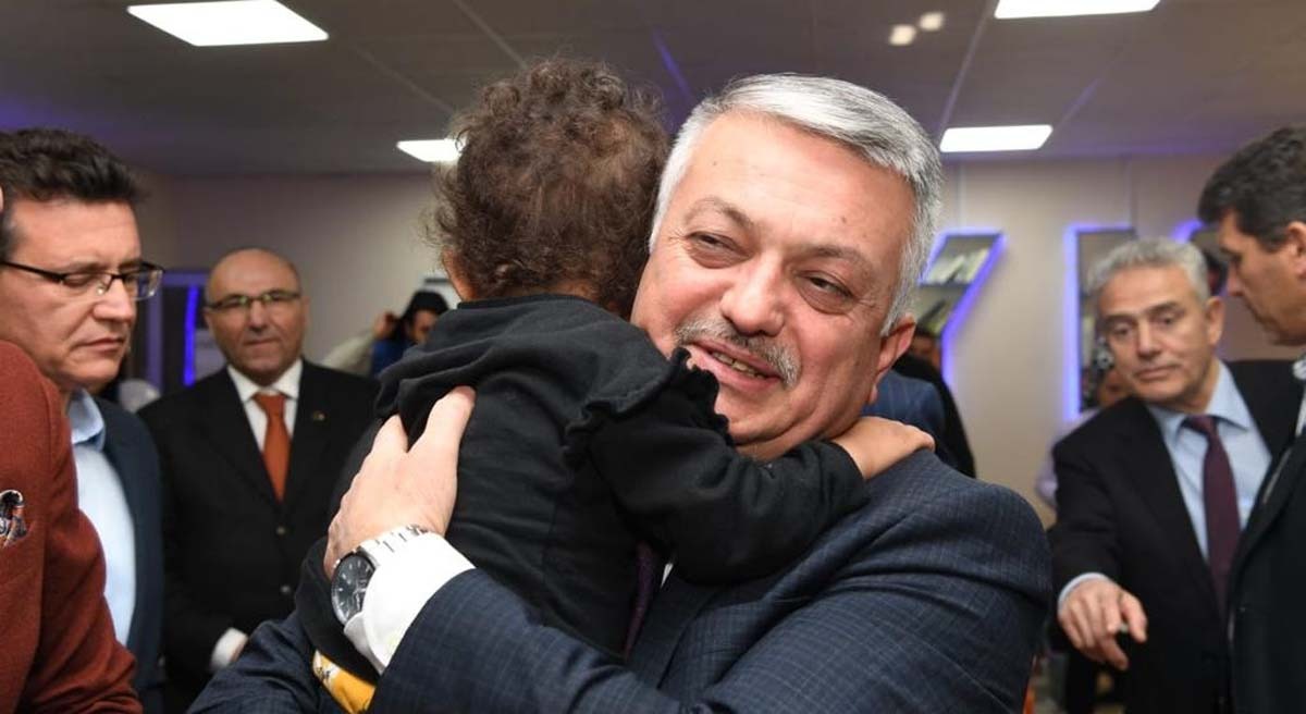 VALİ YAZININ DEPREM GÖLGESİNDE VATANDAŞLARLA