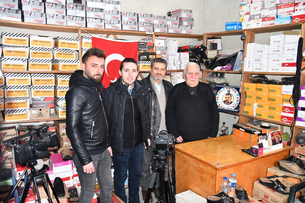 85 YAŞINDA SABAH 7’DE DÜKKÂNINI AÇIYOR