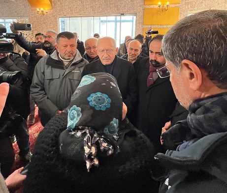 İzmir’den afet bölgesine giden yardımlar her geçen gün büyüyor