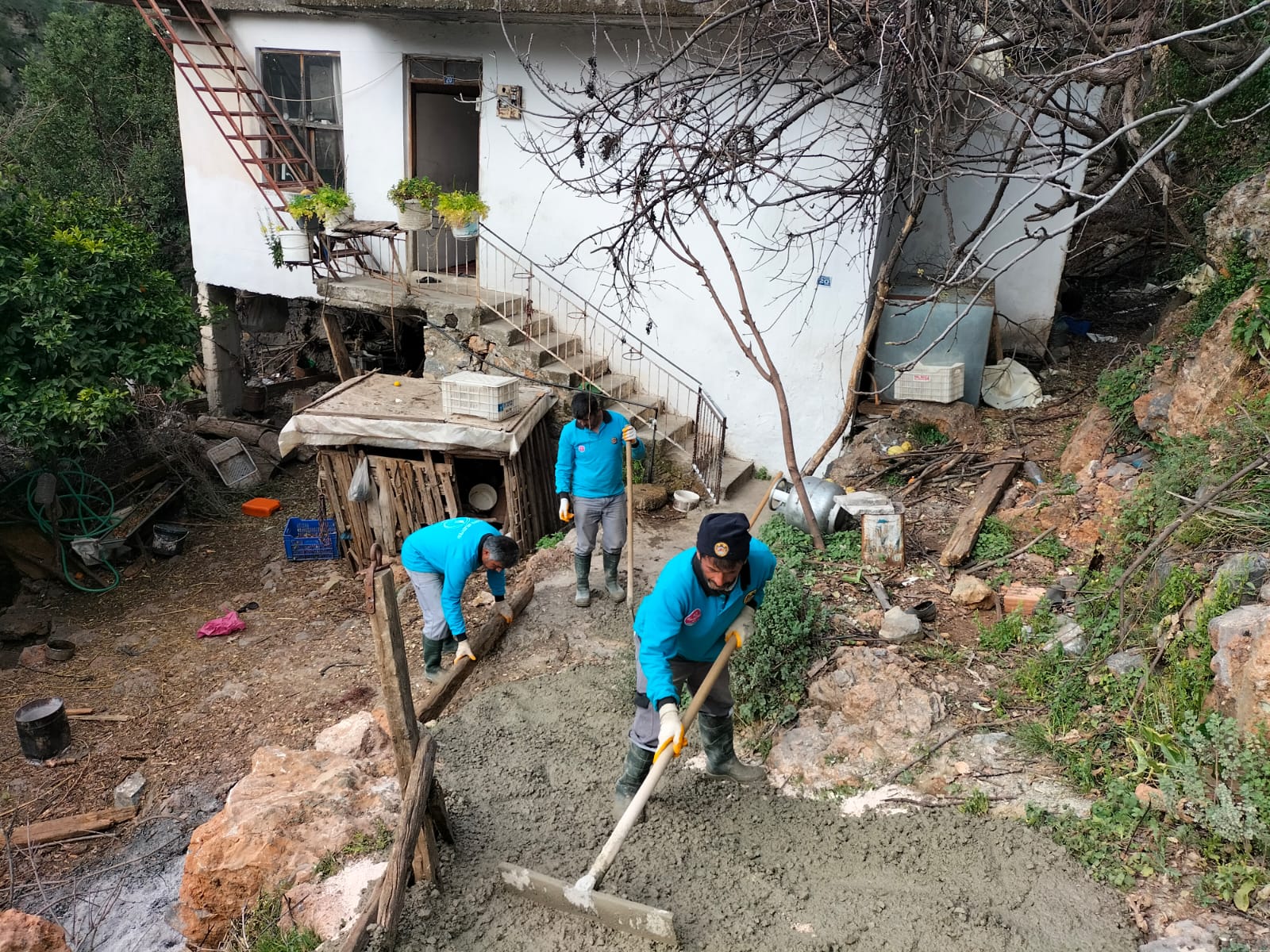 BAŞKAN YÜCEL’DEN ENGELLİ VATANDAŞ İÇİN ÖZEL YOL ÇALIŞMASI