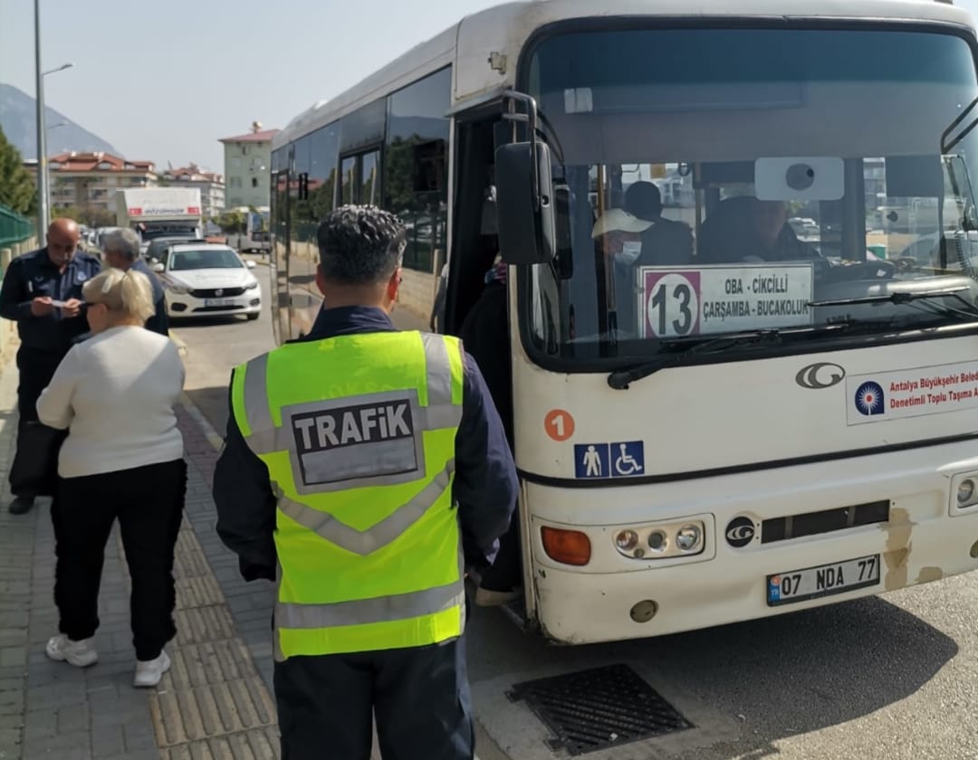 Alanya’da halk otobüsleri ve taksiler denetlendi
