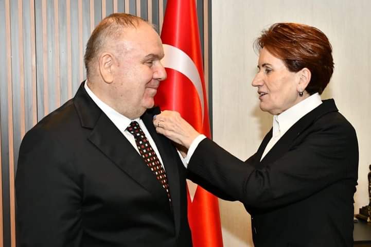 ÜRETİM DEHASI SİYASETE SOYUNDU