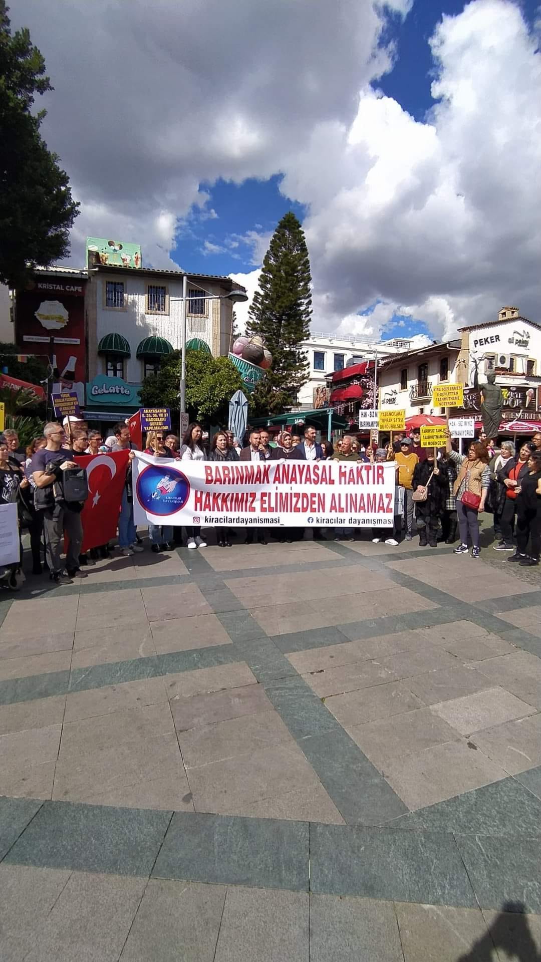 ANTALYADA KIRACILAR DAYANISMASI BIR ARAYA GELDI