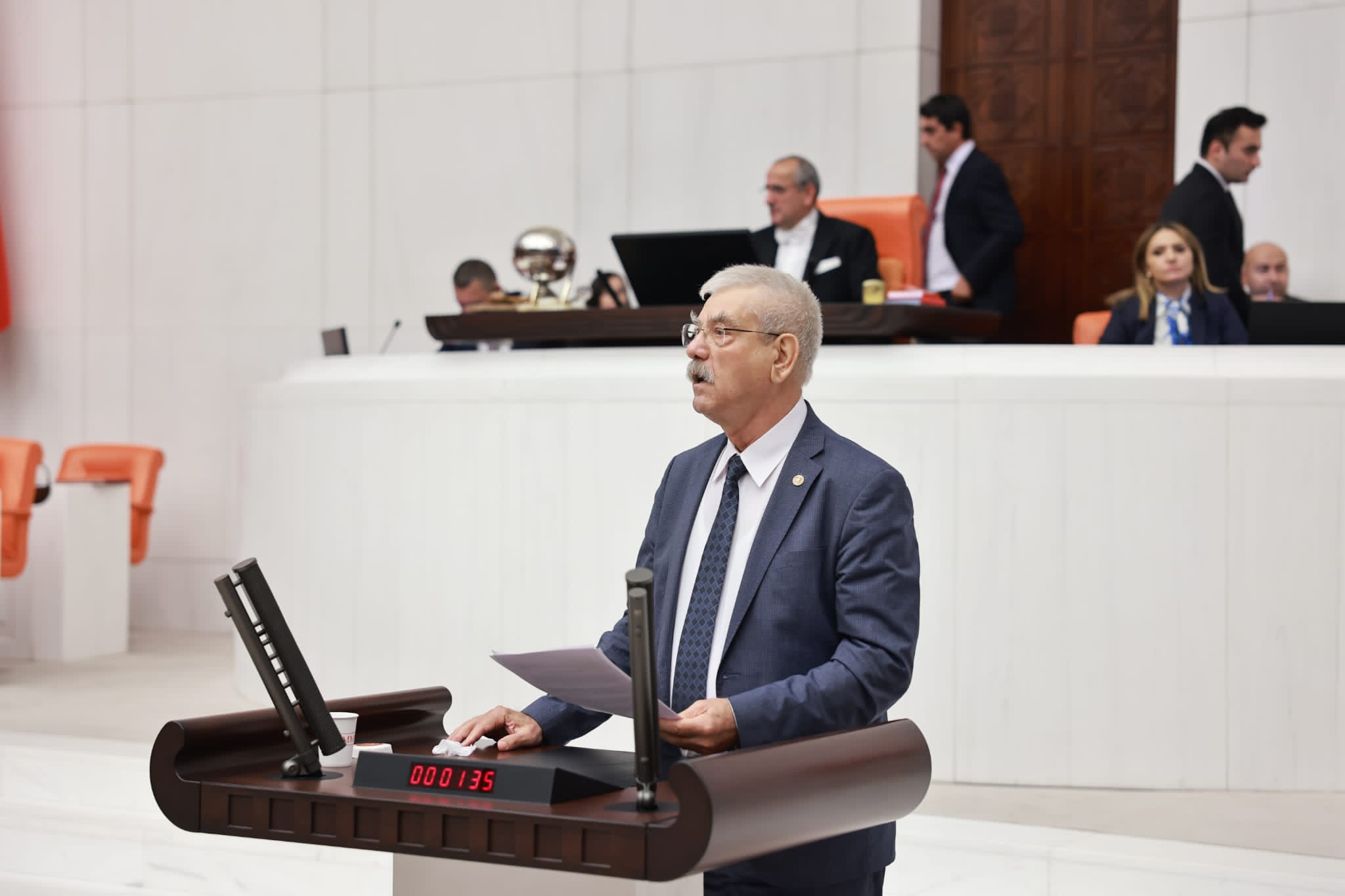 CHP’Lİ BEKO, İZMİR VALİLİĞİNE ÇAĞRI YAPTI..