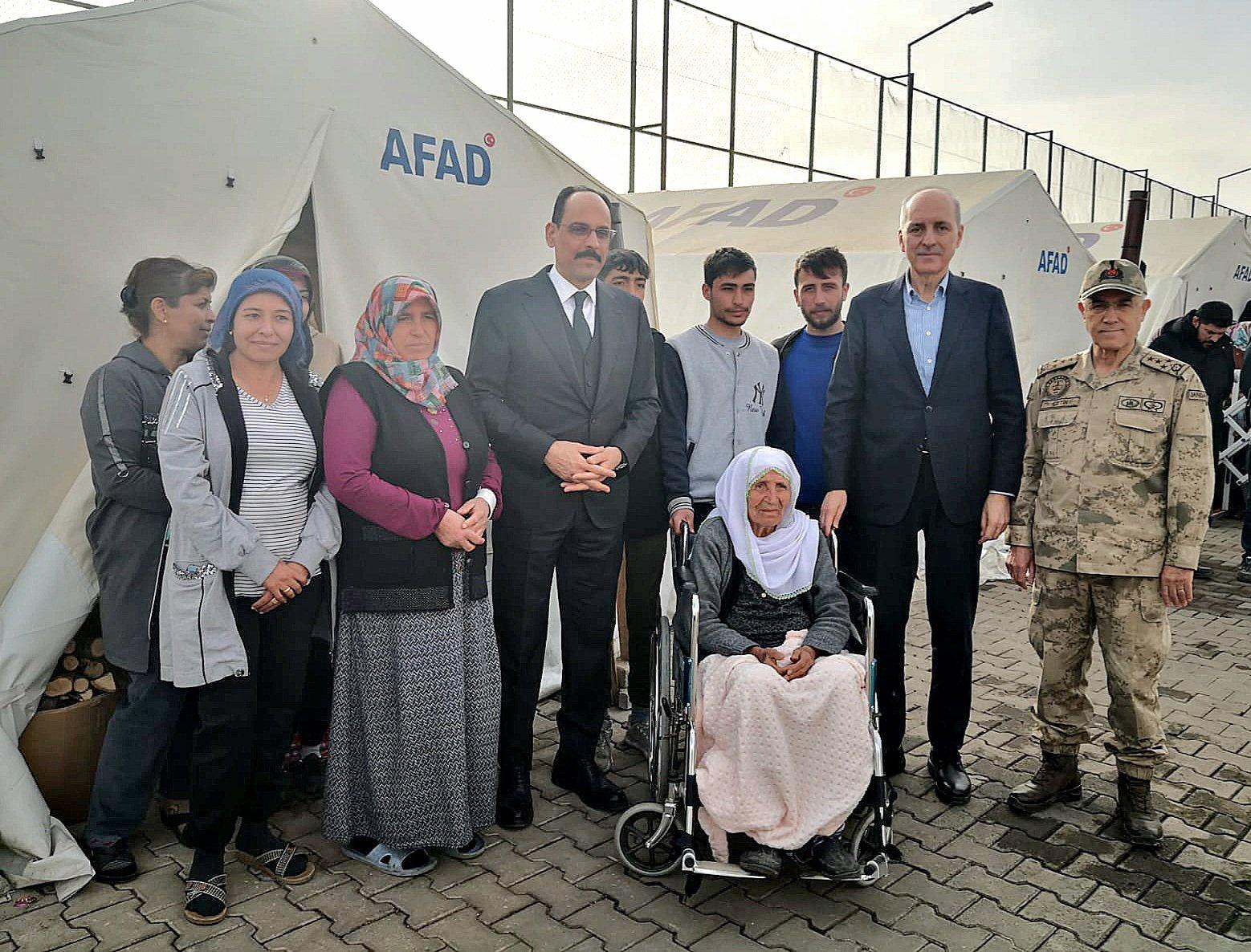 DEPREM BÖLGESİNDE DEPREMZEDELERİN TEK GÜVENDİĞİ KURUM JANDARMA…..