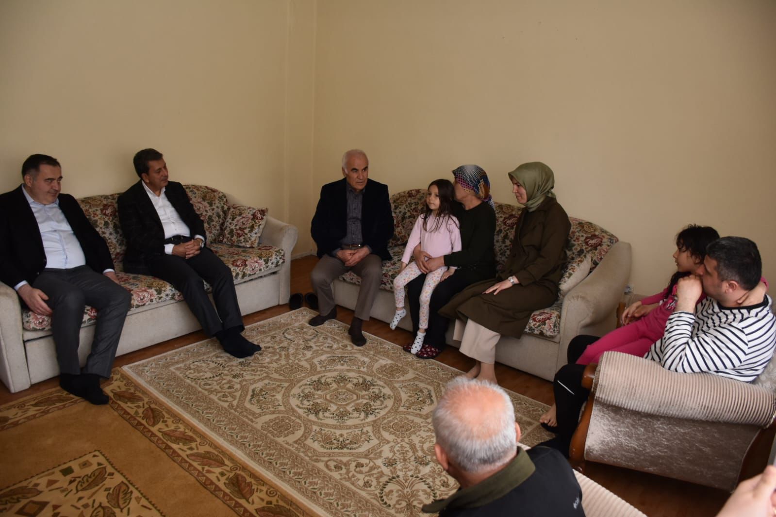 NEVZAT CEYLAN”DAN MADENCİLERE TEŞEKKÜR ZİYARETİ