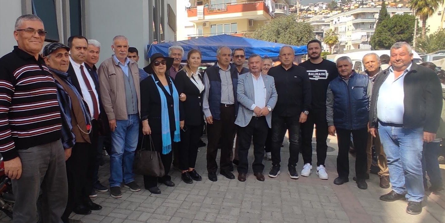 CHP li Ergişi lokma dağıttı