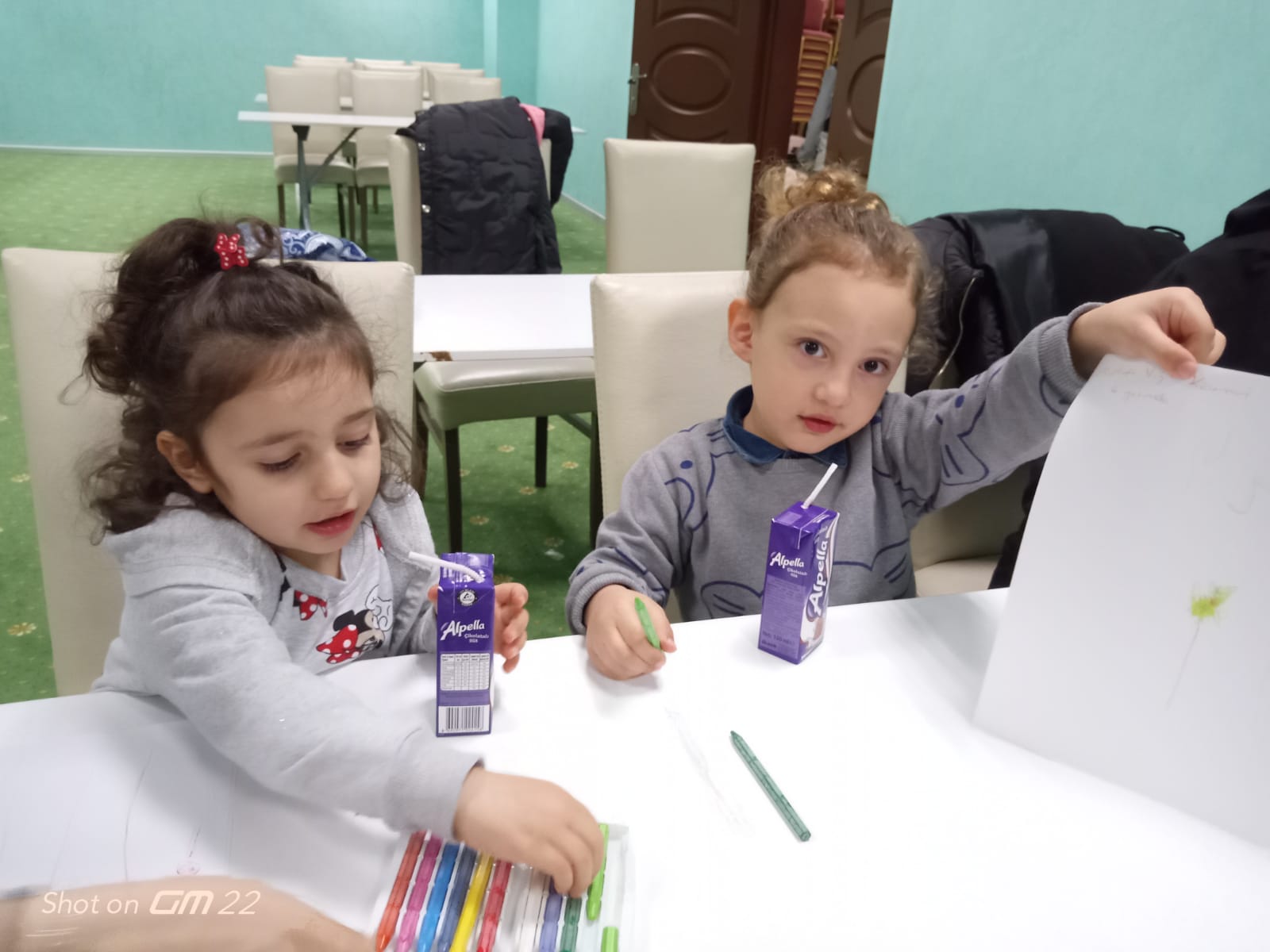 Katfa_Der üyeleri depremzede çocuklar ve aileleri ile bir araya geldiler.