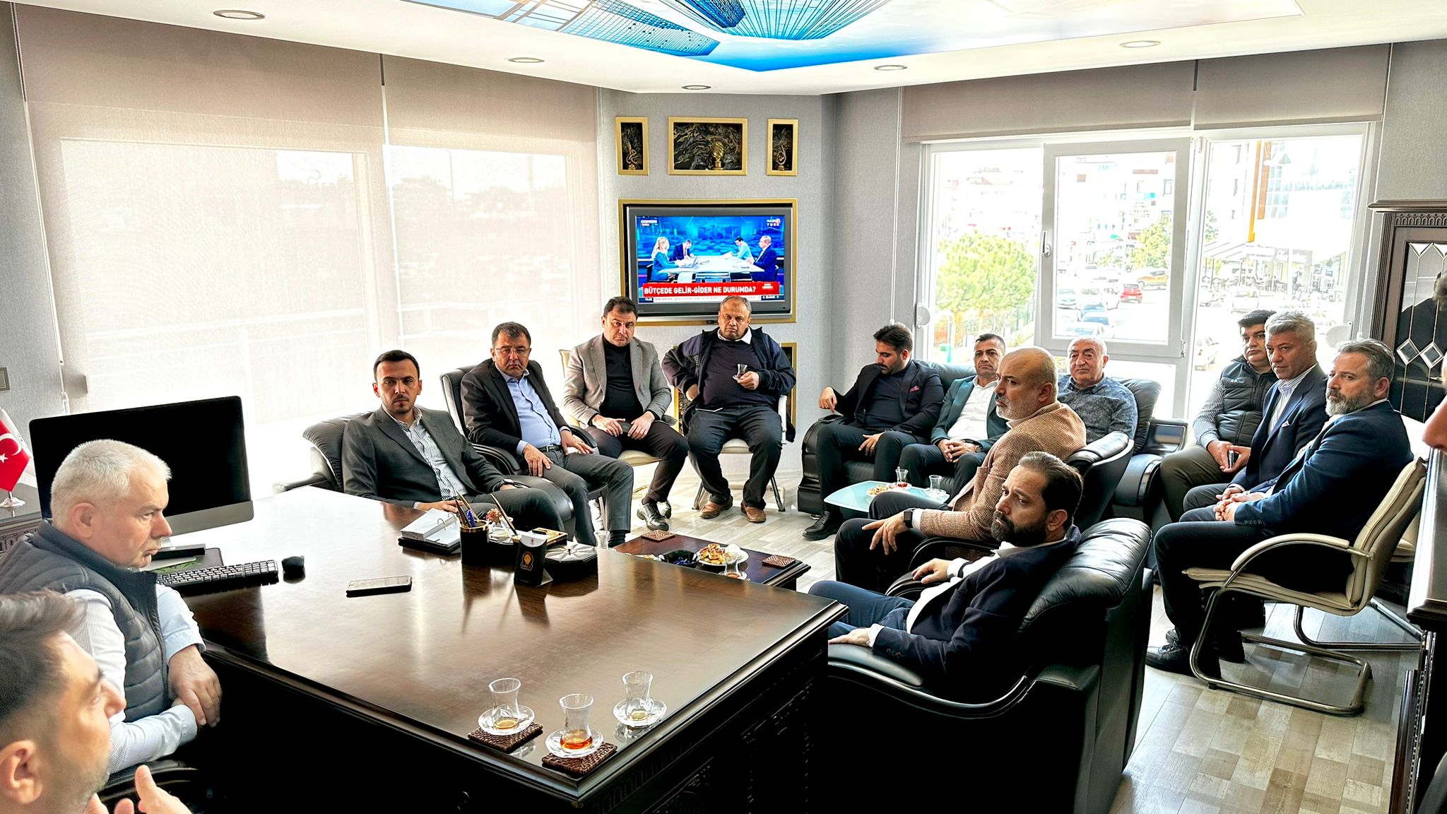 AK PARTİ’DEN HEMŞEHRİ DERNEKLERİNE GEÇMİŞ OLSUN ZİYARETİ