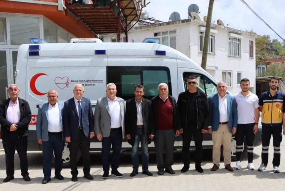 ŞAHİN SÖZÜNÜ TUTMAYA DEVAM EDİYOR. BATI MAHALLELERİNE AMBULANS TESLİM EDİLDİ.