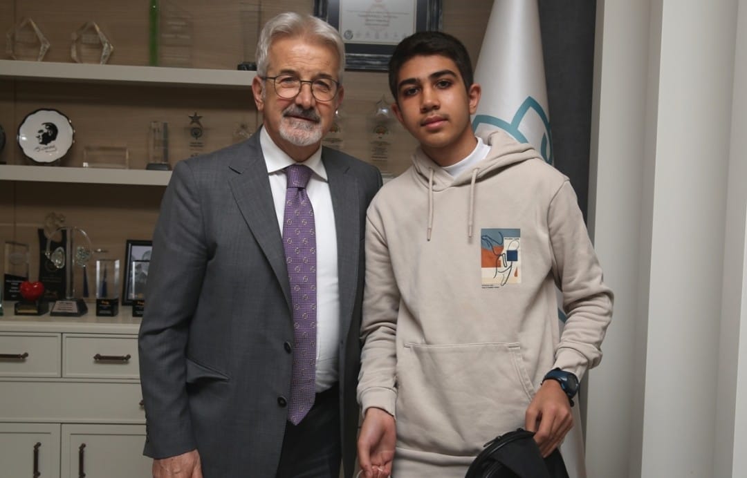 Depremzede atlet artık Nilüfer Belediyespor için koşacak