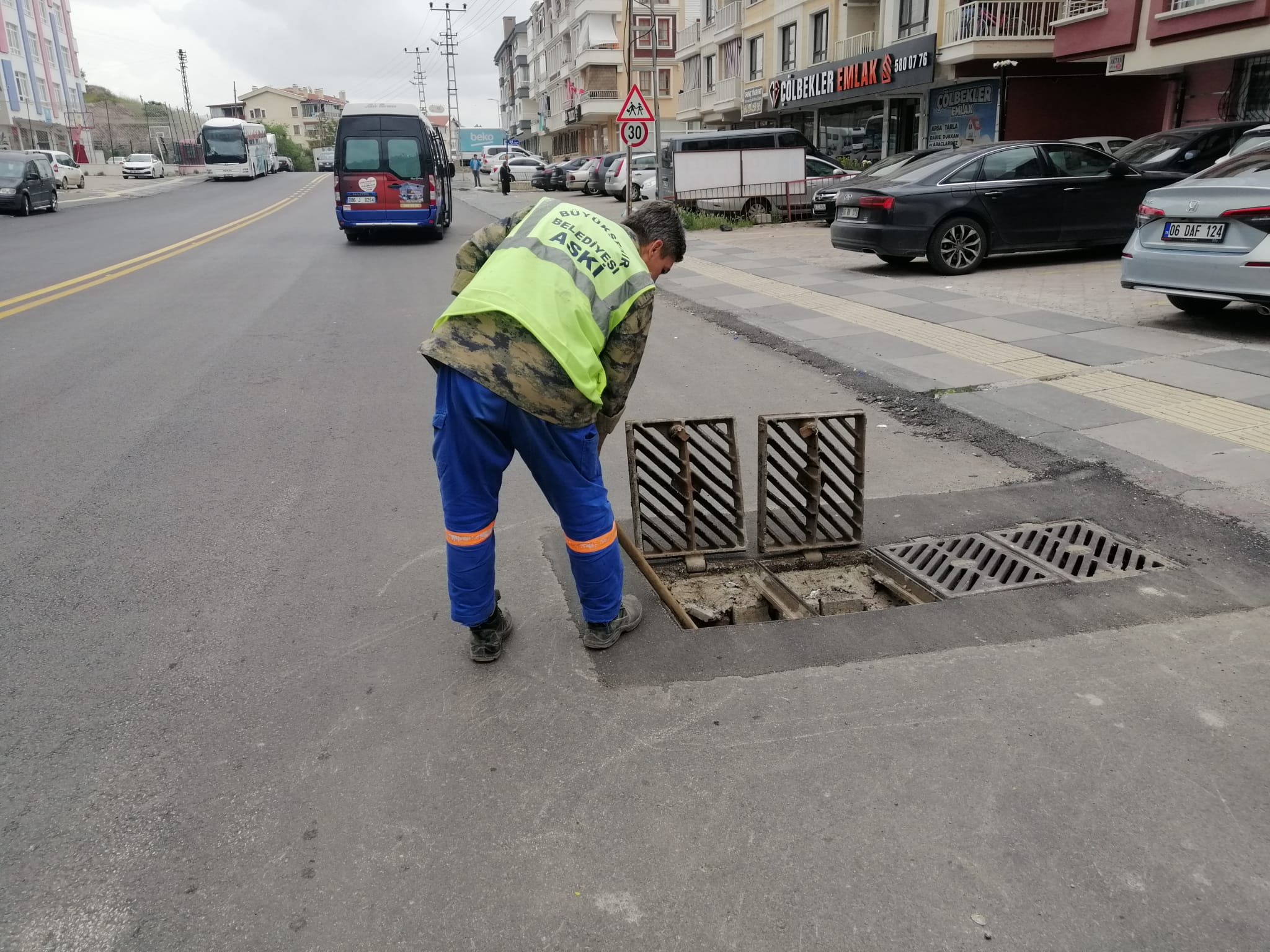 ASKİ MAYIS AYINDA 40 BİN IZGARA TEMİZLİĞİ GERÇEKLEŞTİRDİ