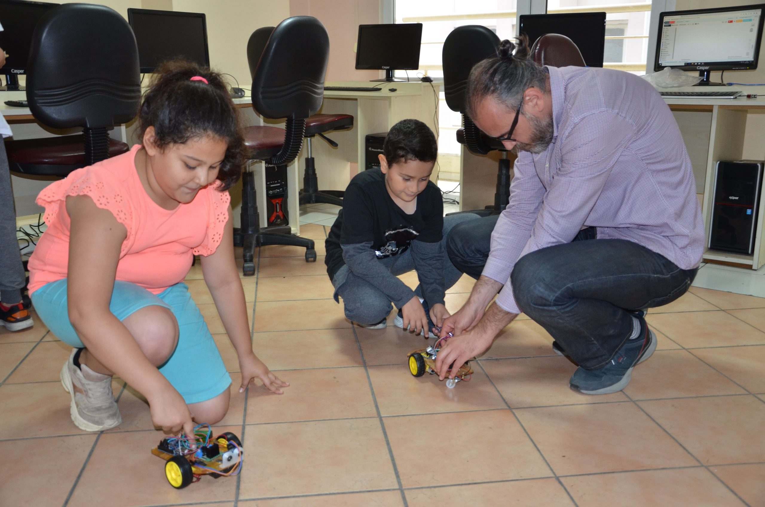 Alanya ATABEM’den bir ilk  Bluetooth kontrollü araba projesi