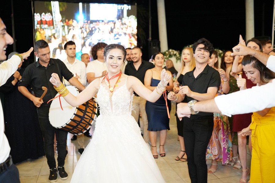 ONLAR ERDİ MURADINA