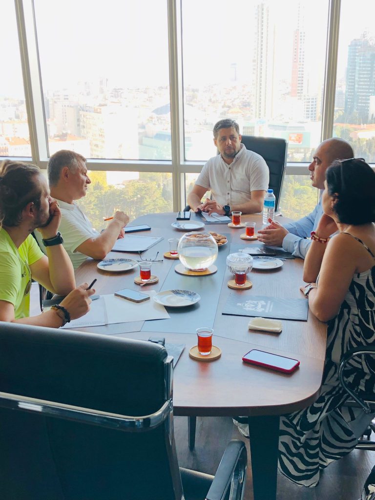 “ÖZGÜN MEDYA YÖNETİMİ EN İYİ HABER SİTESİ ÖDÜLÜNÜ KAZANMIŞTIR.