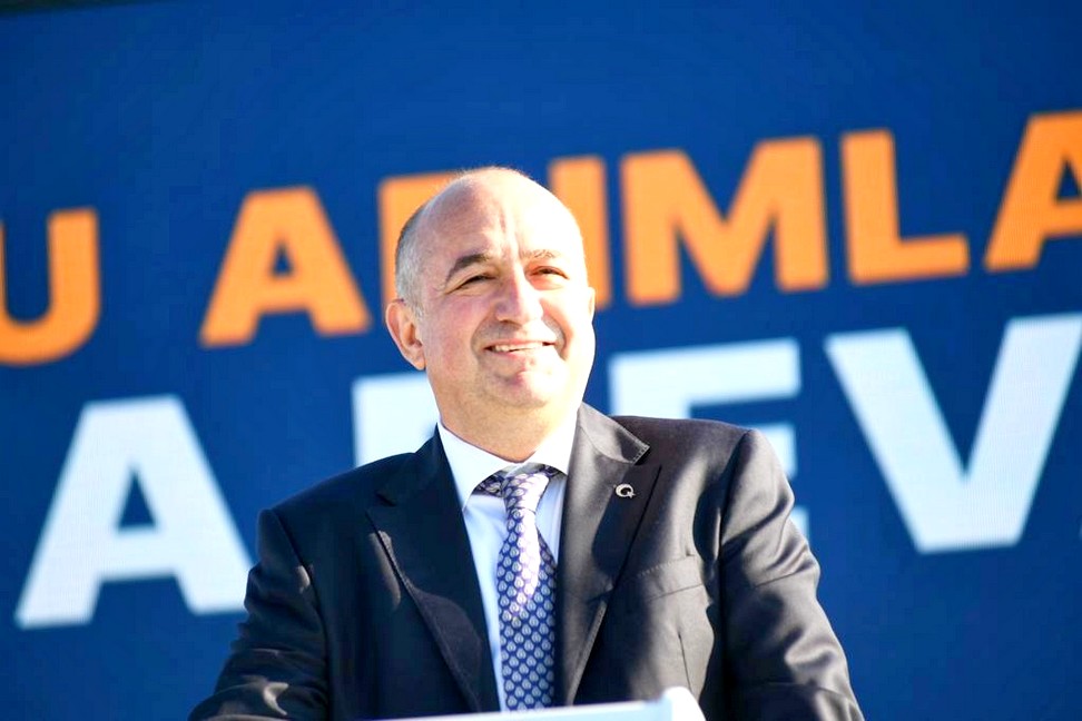 Ayhan Gider ; ” Bu Nasıl Proje? Otoparkı Yok, Sosyal Alanı Yok