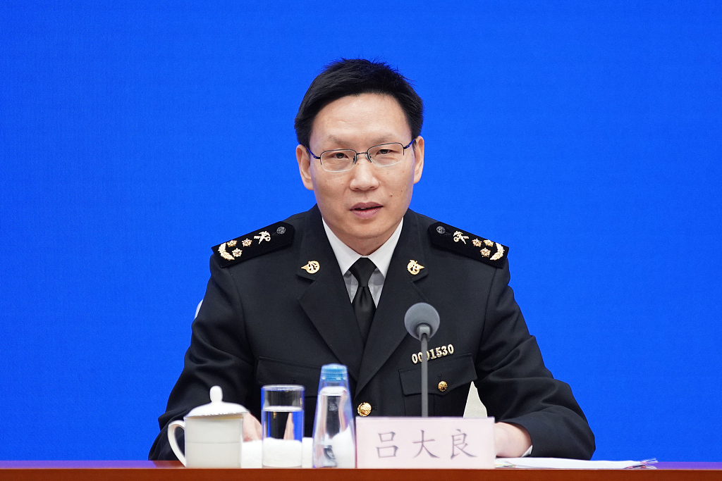 Çin’de sınır ötesi e-ticaret ölçeği ilk kez 2 trilyon yuanı aştı