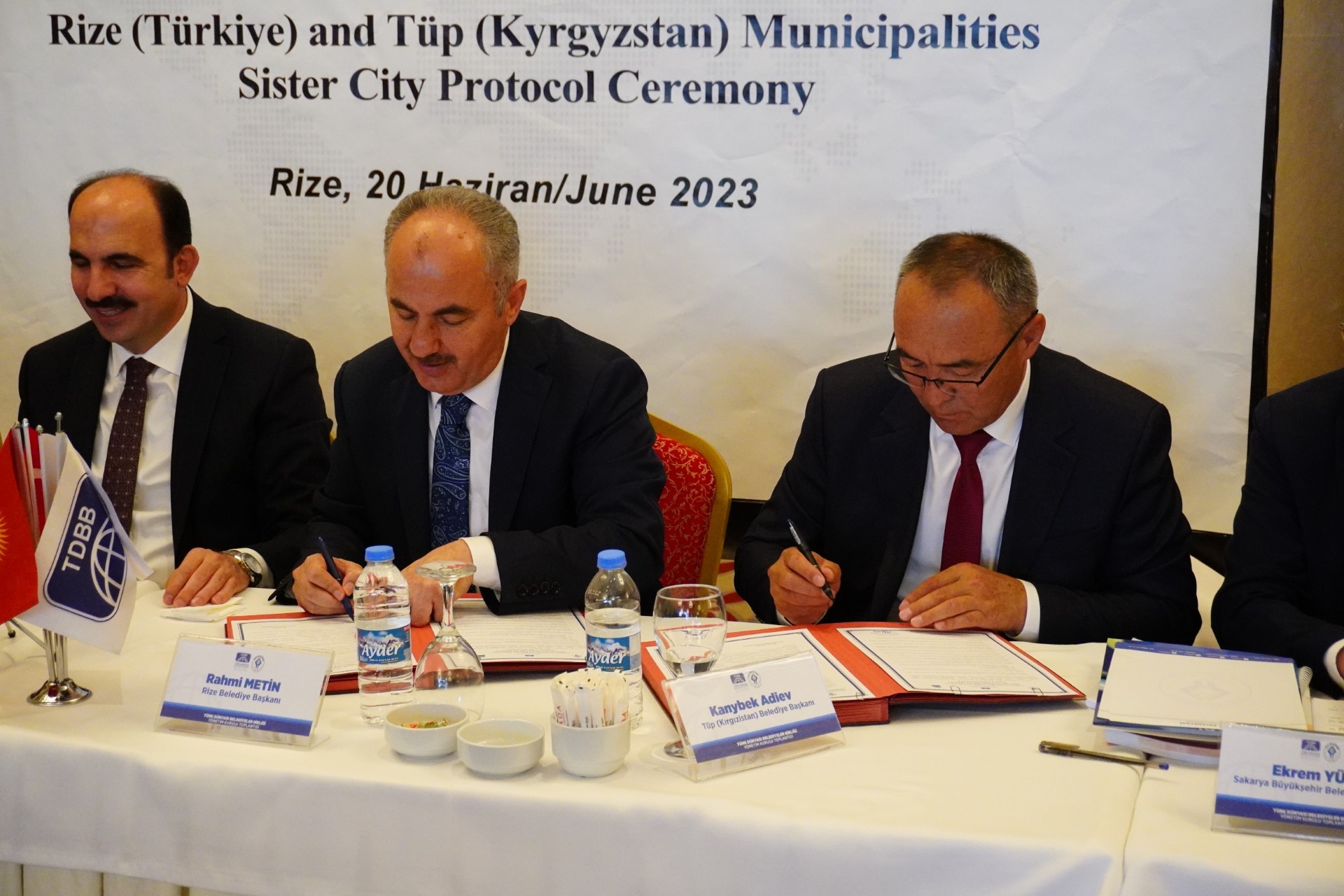 Kardeş devletlerin cumhurbaşkanlarının şehirleri ‘kardeş’ oldu