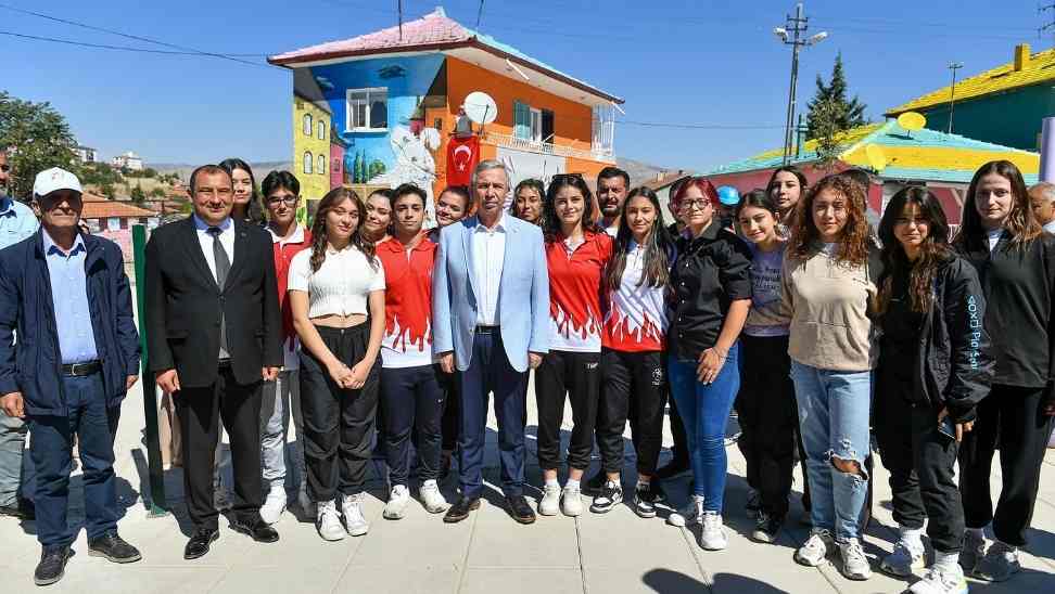 Mansur Yavaş Elmadağ’da Sanayiciler ve Halkla Buluştu