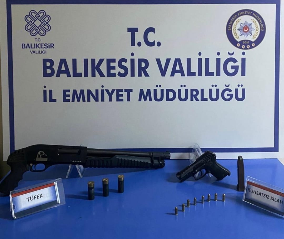 Balıkesir’de 17 Kişi Tutuklandı