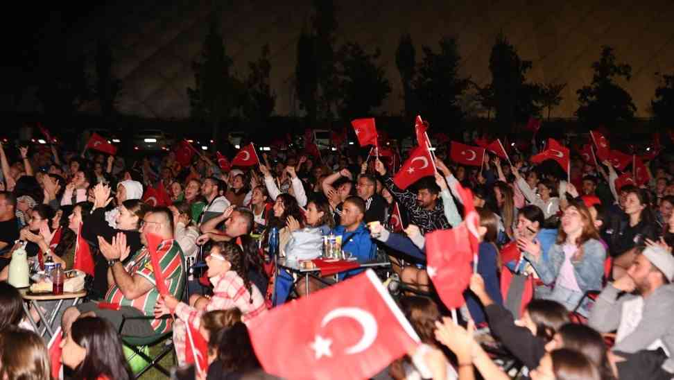 Balıkesir, Milli Takım İçin Kenetlendi