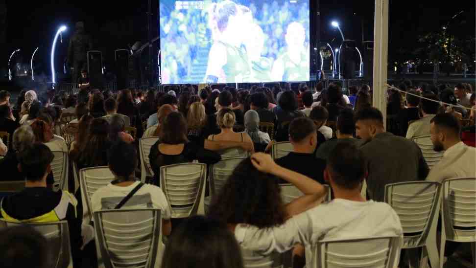 Başkan Hilmi Güler, Şampiyonluk Maçını Gençlerle İzledi