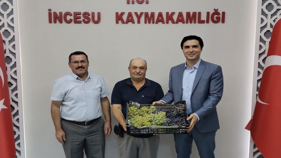Deprem Bölgesine 3 Ton Üzüm İkramı
