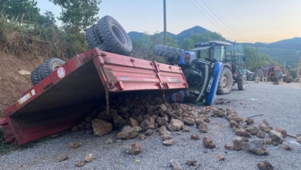 Devrilen Traktörden Düşen 2 Buçuk Yaşındaki Merve Nur Hayatını Kaybetti