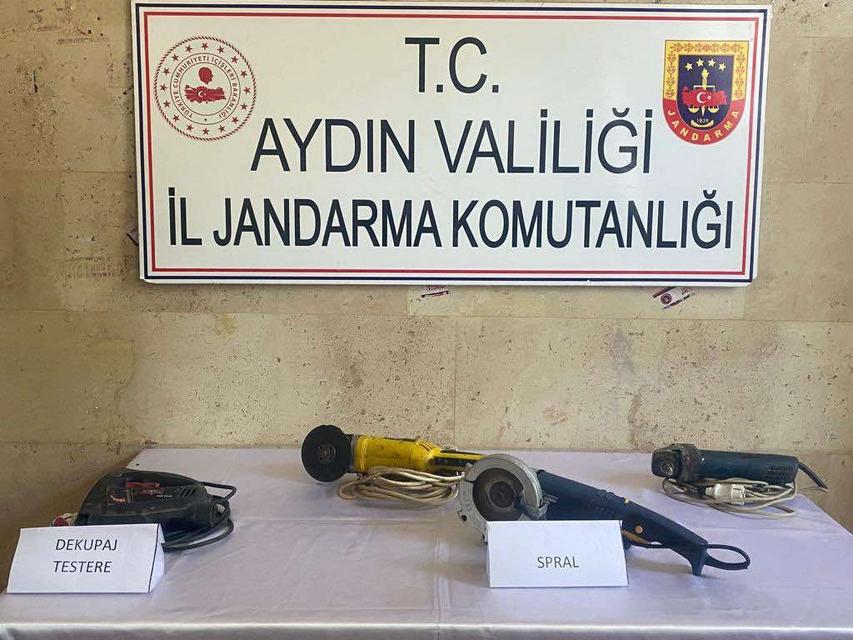 Germencik’te bağ evinden hırsızlık yapan 2 kişi yakalandı