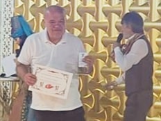 2023 yılın gazetecisi ve magazin ödülünün sahibi oldu