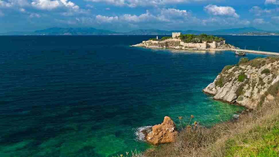 Kuşadası’nda İki Kişi Boğularak Hayatını Kaybetti