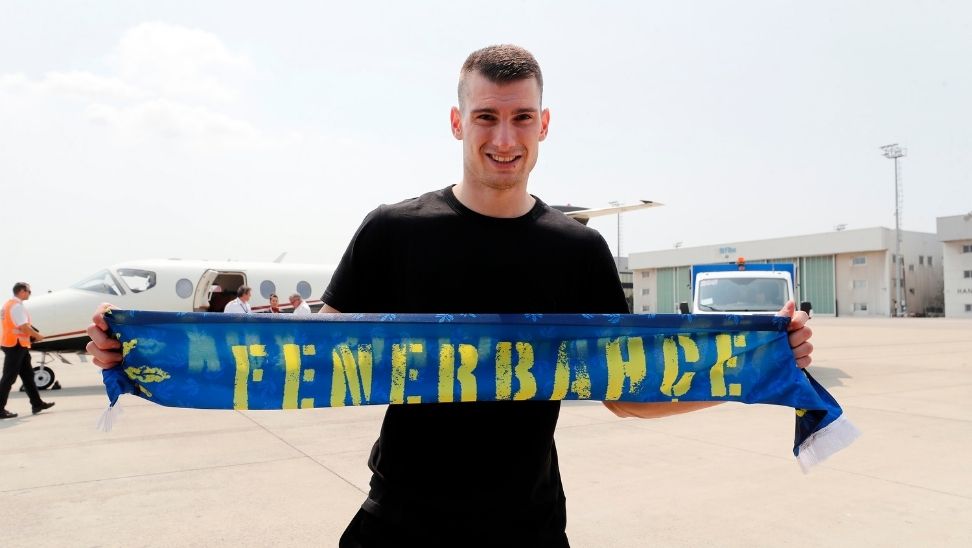 Livakovic Resmen Fenerbahçe’de