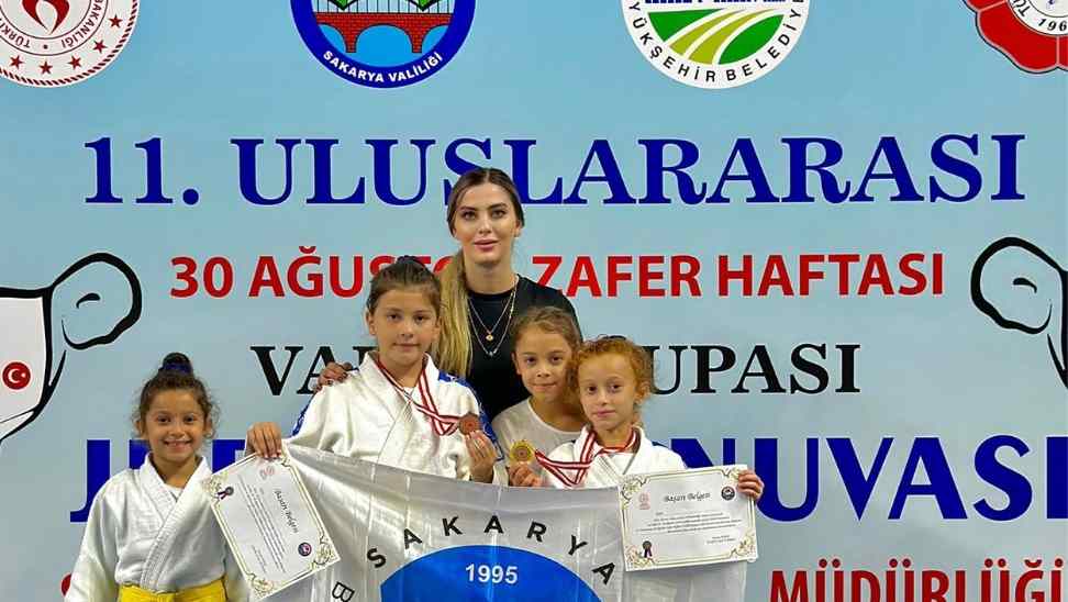 Sakarya Büyükşehir’in Süper Miniklerinden Önemli Başarı