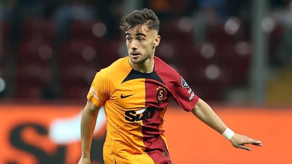 Yunus Akgün İngiltere’ye Yola Çıktı