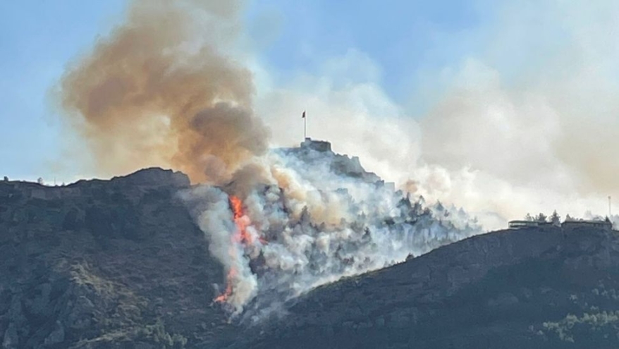 Harşena Kalesi’nde Yangın