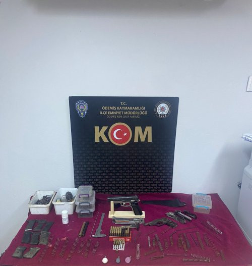 Ödemişte Evden Dönme Silah Atölyesine Baskın